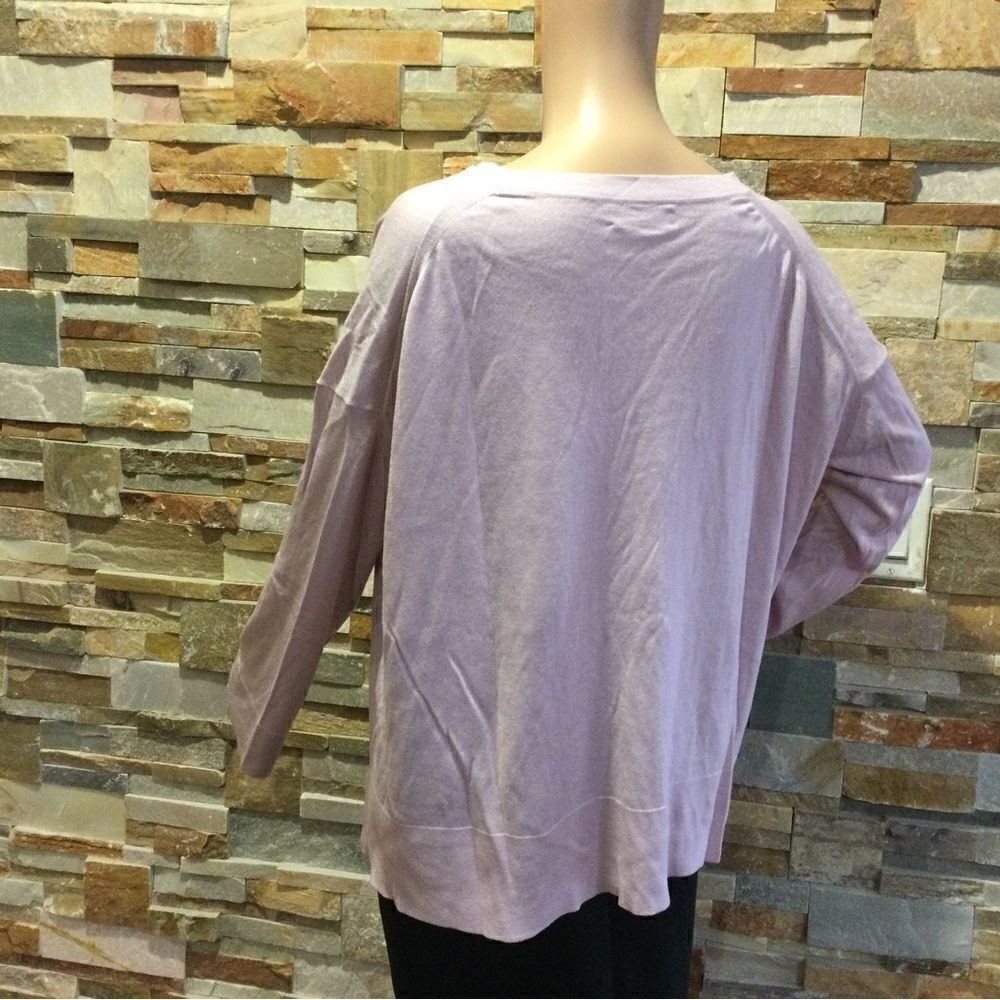 NAADAM V-Neck Sweaters - Picture 5 of 11